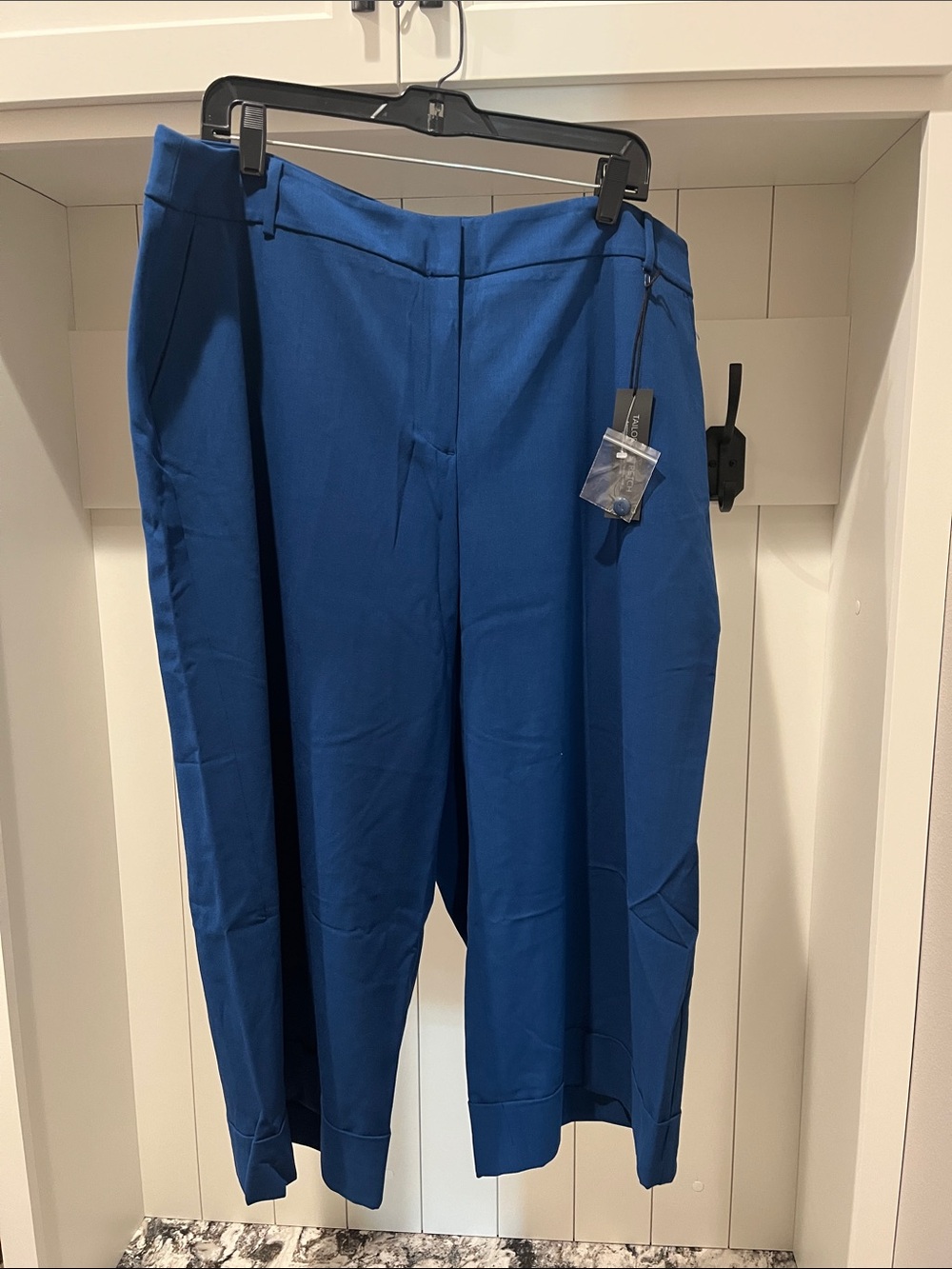 NEW Lane Bryant Cobalt Blue Wide Leg Capris